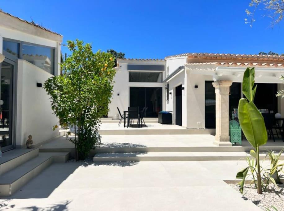 Exklusive moderne Finca mit Pool