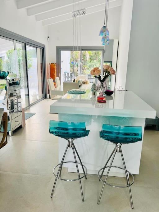 Exklusive moderne Finca mit Pool