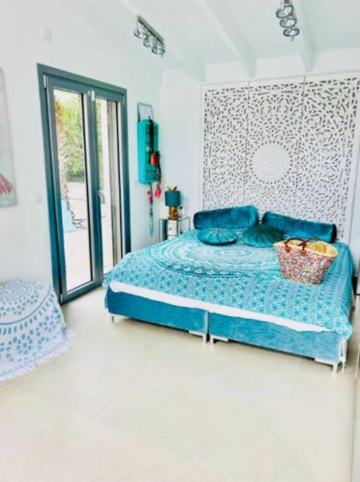 Exklusive moderne Finca mit Pool