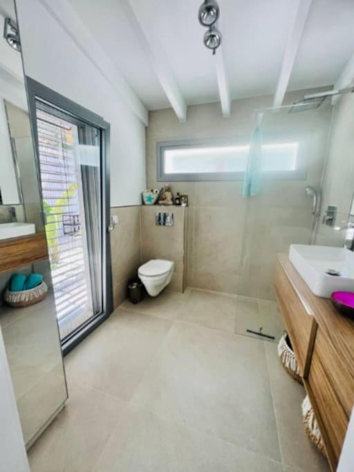 Exklusive moderne Finca mit Pool