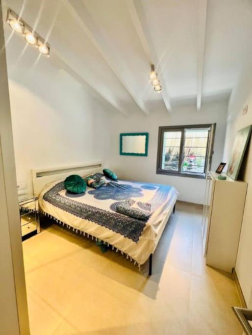 Exklusive moderne Finca mit Pool