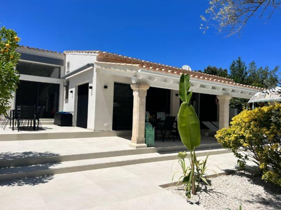 Exklusive moderne Finca mit Pool