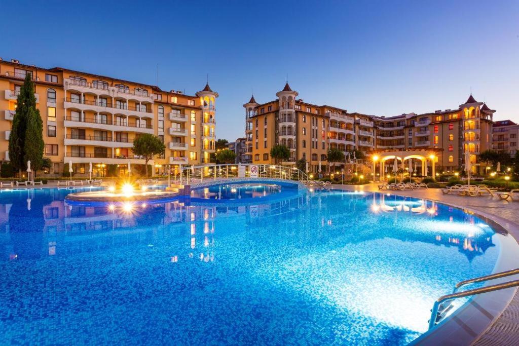 Apartment Hany - 3 pools, SPA, gym, playgrounds