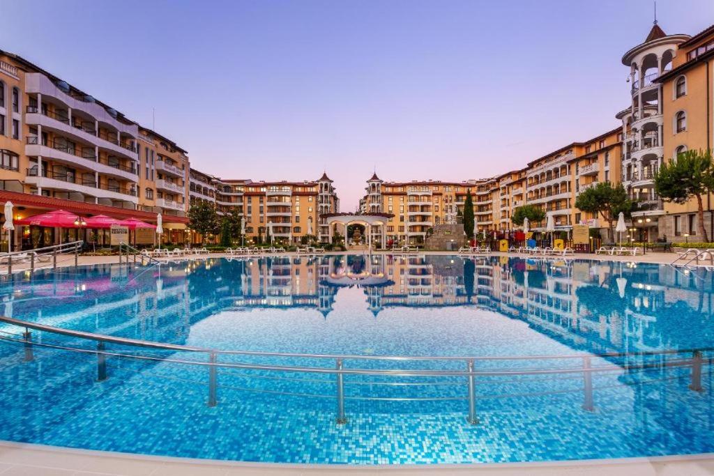 Apartment Hany - 3 pools, SPA, gym, playgrounds
