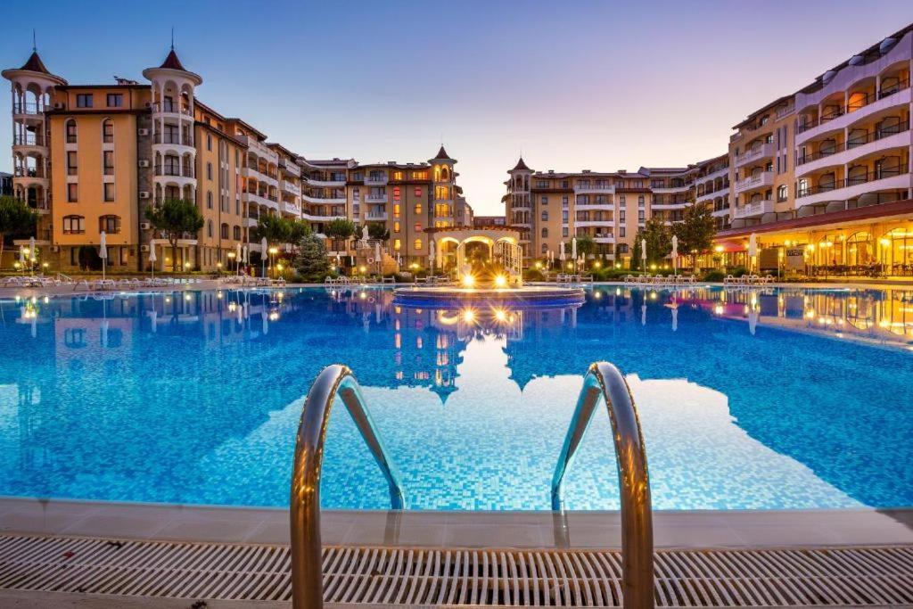 Apartment Hany - 3 pools, SPA, gym, playgrounds
