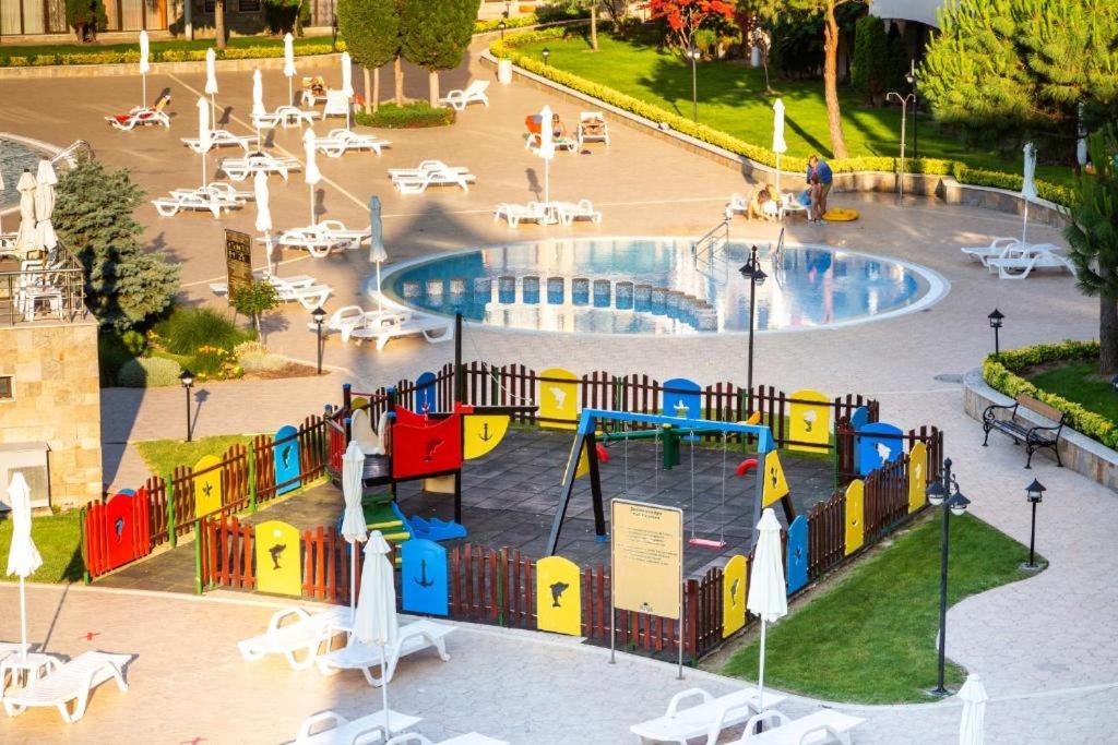 Apartment Hany - 3 pools, SPA, gym, playgrounds