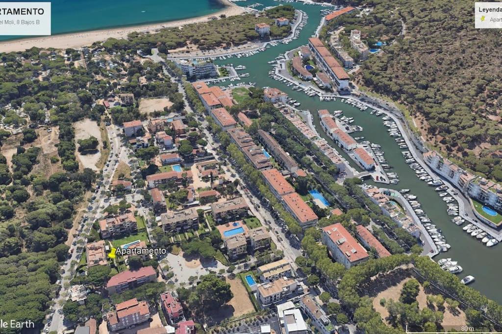 Apartamento 6 personas con piscina y parquing
