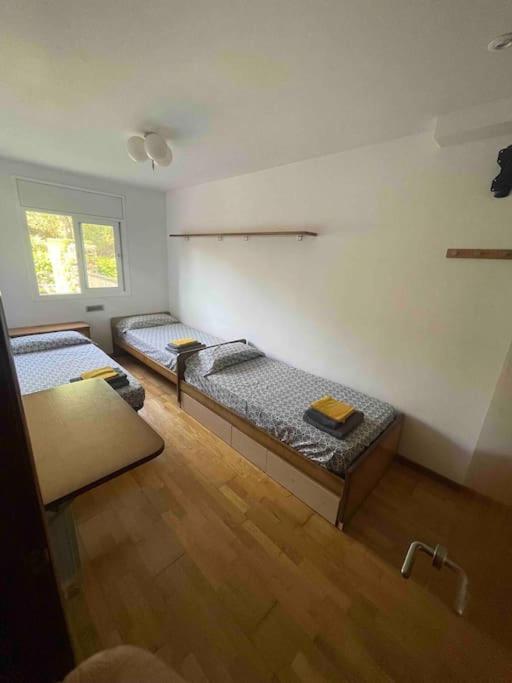 Apartamento 6 personas con piscina y parquing