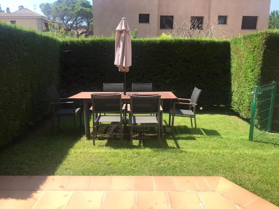 Apartamento 6 personas con piscina y parquing