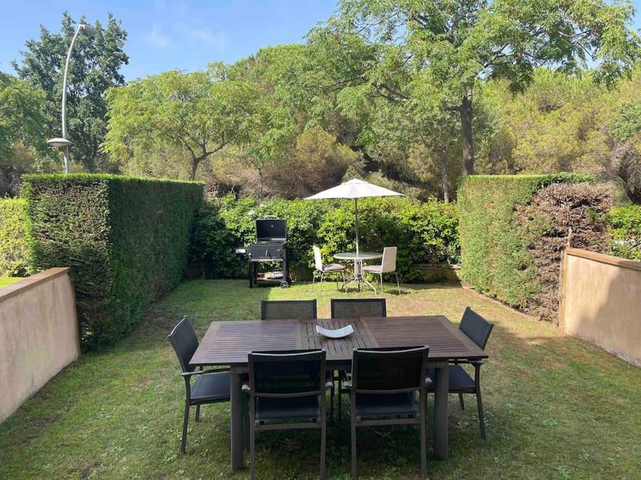 Apartamento 6 personas con piscina y parquing