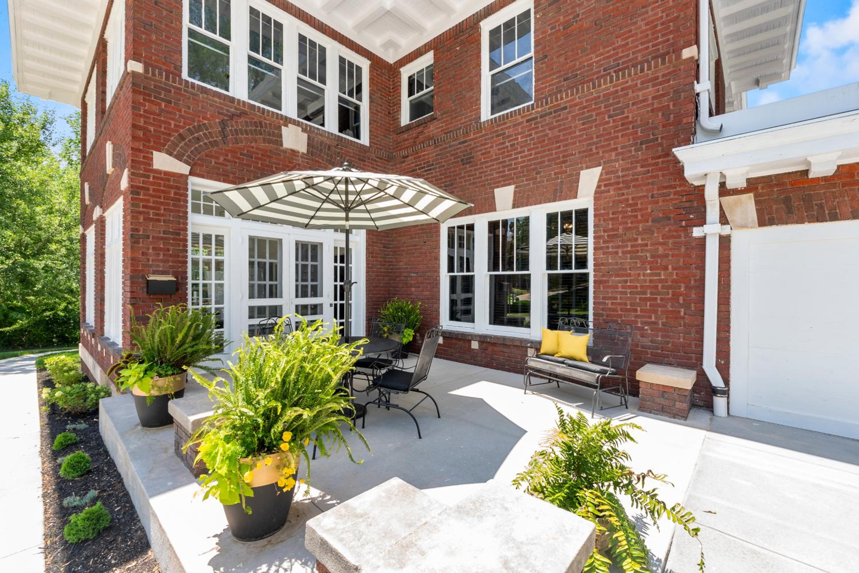 Cape Girardeau Vacations - Rockwood Inn - Property Image 2