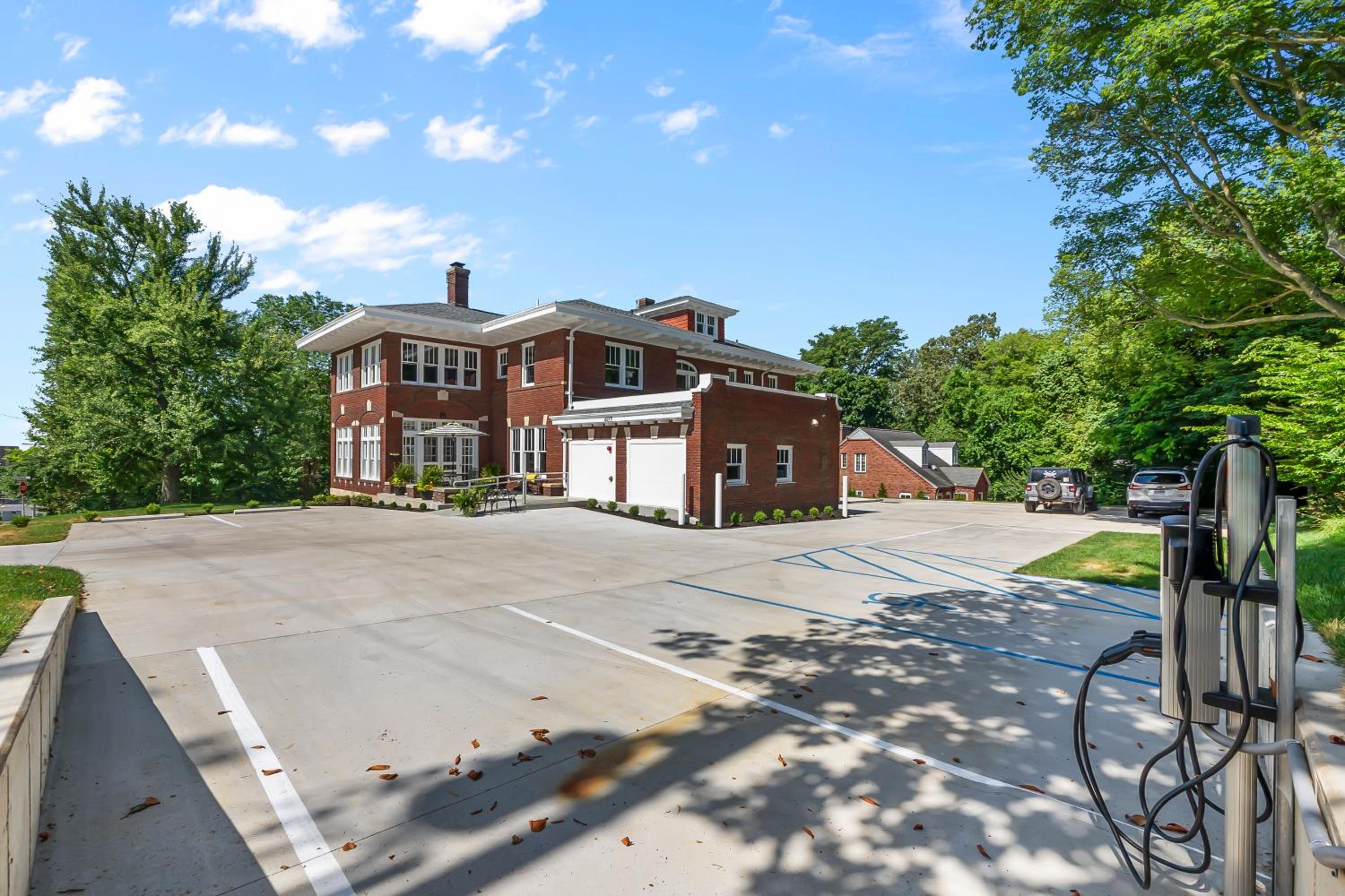 Cape Girardeau Vacations - Rockwood Inn - Property Image 3