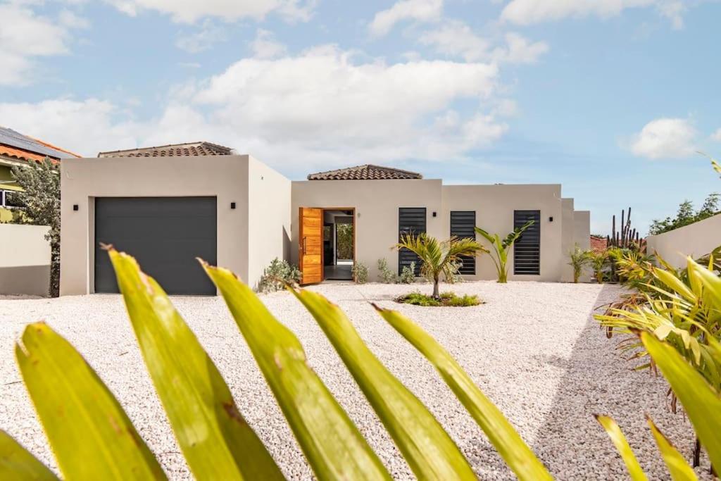 Villa Janssen with private pool, Jan Thiel 6p