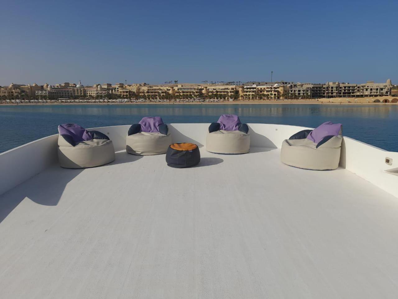 Private boat rental