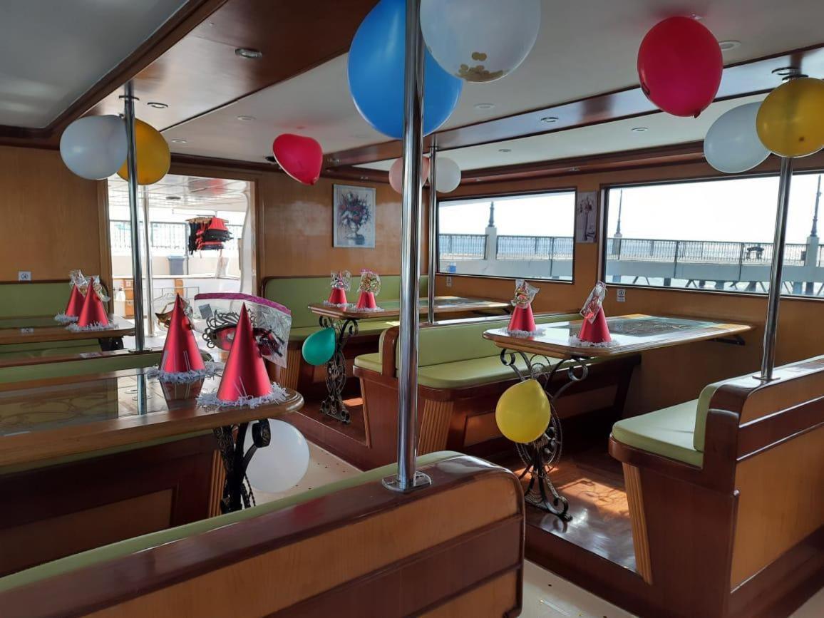 Private boat rental