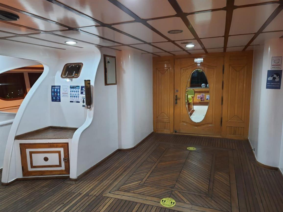 Private boat rental