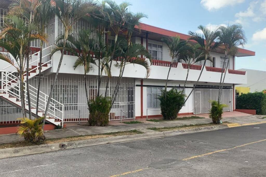 Apartamento VillaRegis 2, Zapote, San Jose