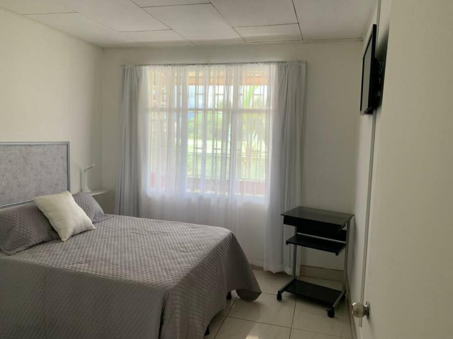 Apartamento VillaRegis 2, Zapote, San Jose