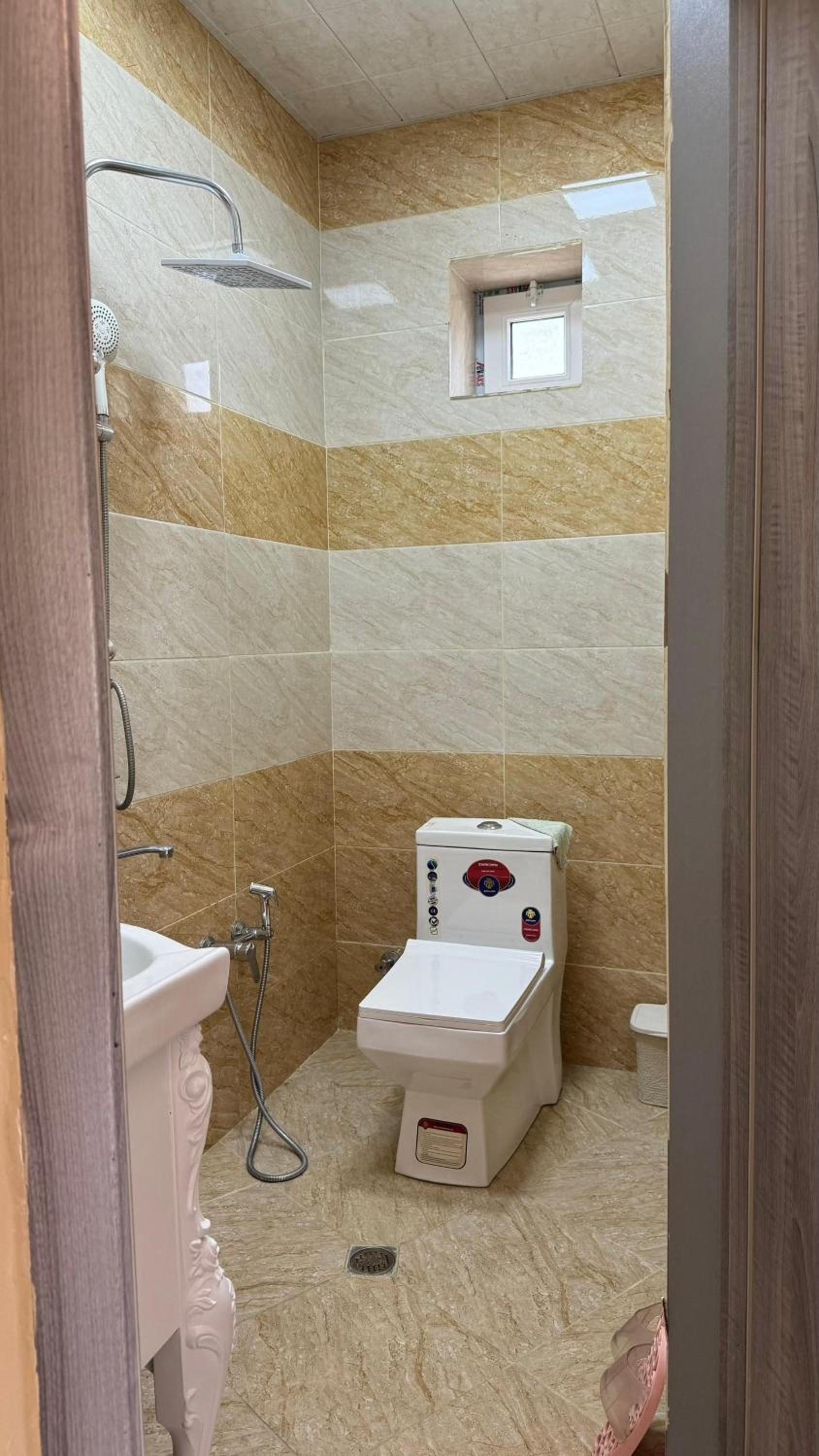 Quba Qəçreşdə dağüstü ev