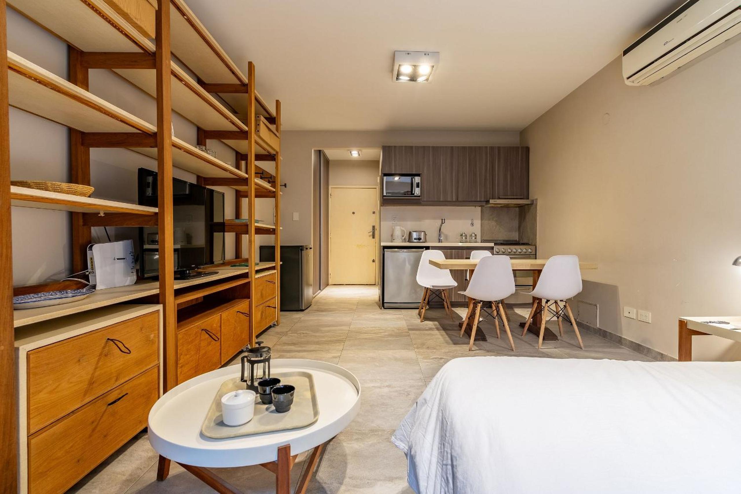 Cozy and bright studio in Recoleta