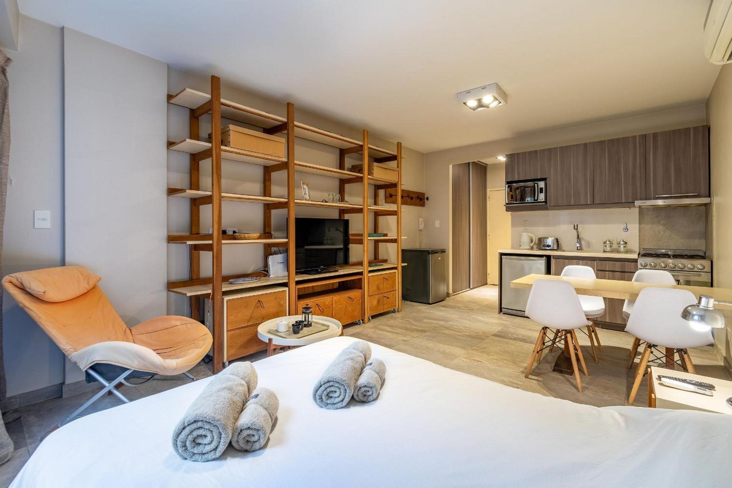 Cozy and bright studio in Recoleta