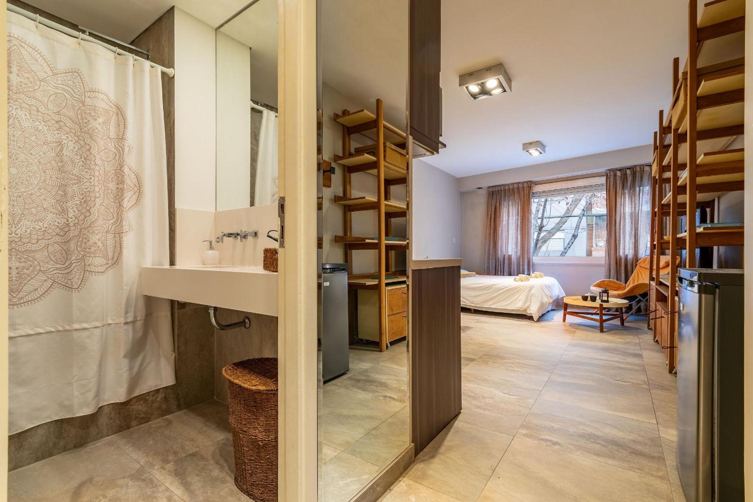 Cozy and bright studio in Recoleta