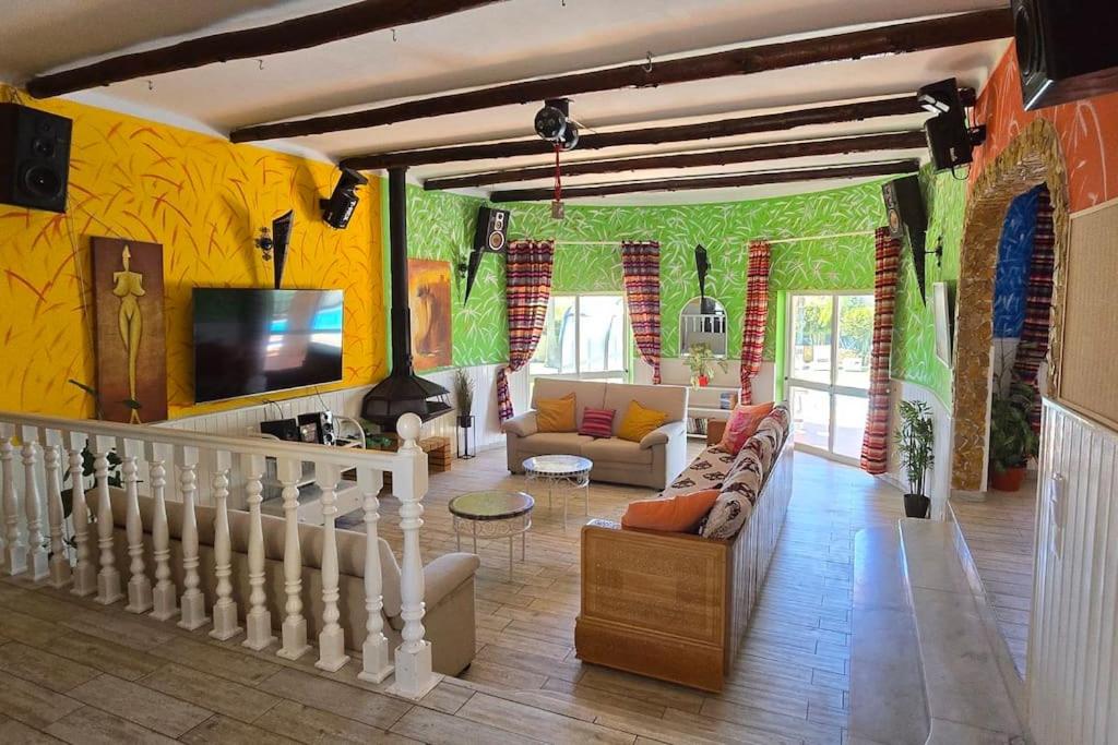 lounge
