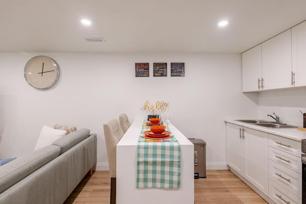 Kitchener Vacations - Luxury New Spacious Apartment - Country Hills, Kitchener - Property Image 4