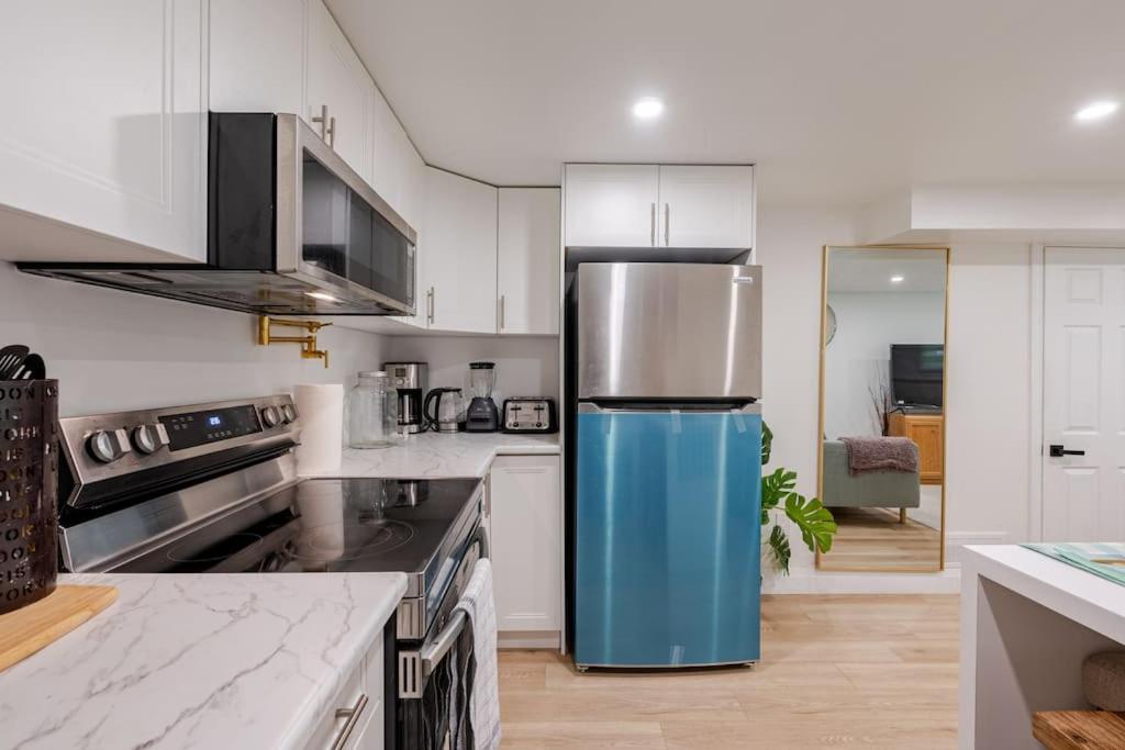 Kitchener Vacations - Luxury New Spacious Apartment - Country Hills, Kitchener - Property Image 5