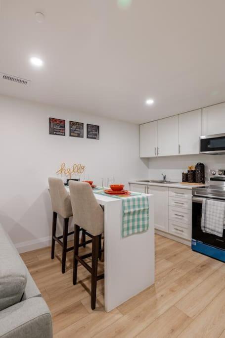 Kitchener Vacations - Luxury New Spacious Apartment - Country Hills, Kitchener - Property Image 10