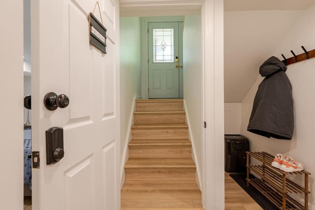 Kitchener Vacations - Luxury New Spacious Apartment - Country Hills, Kitchener - Property Image 24
