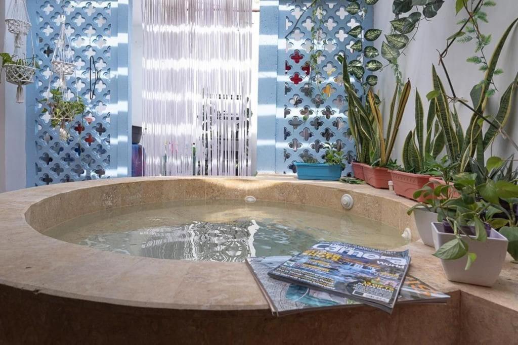 Charming Old City Loft with Jacuzzi!