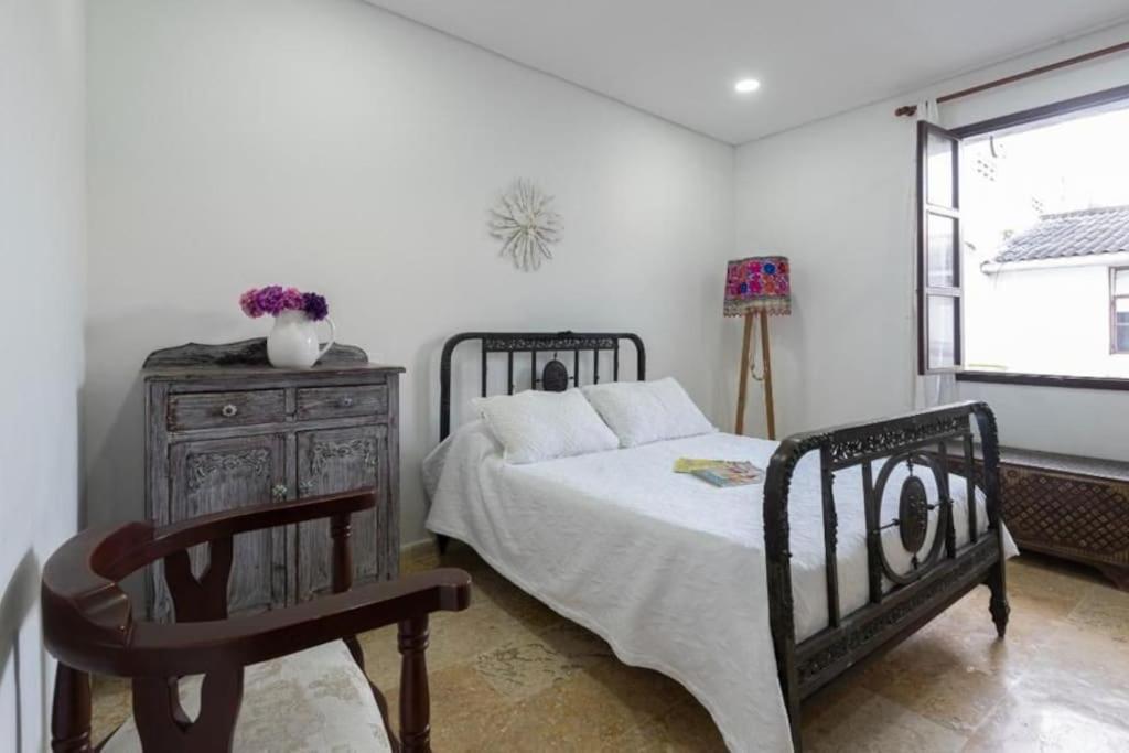 Charming Old City Loft with Jacuzzi!