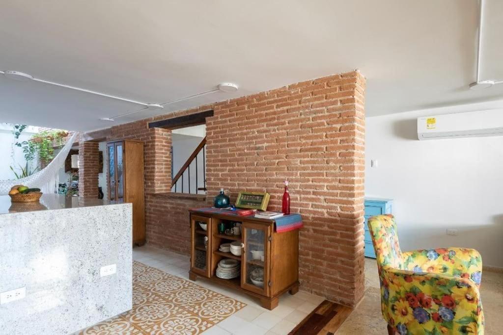 Charming Old City Loft with Jacuzzi!