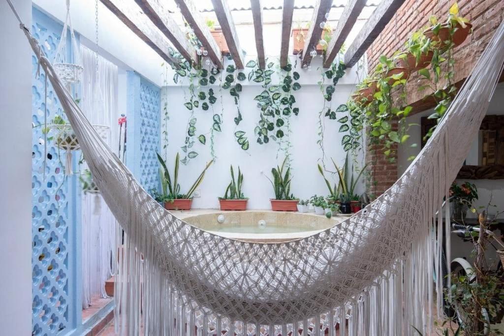 Charming Old City Loft with Jacuzzi!