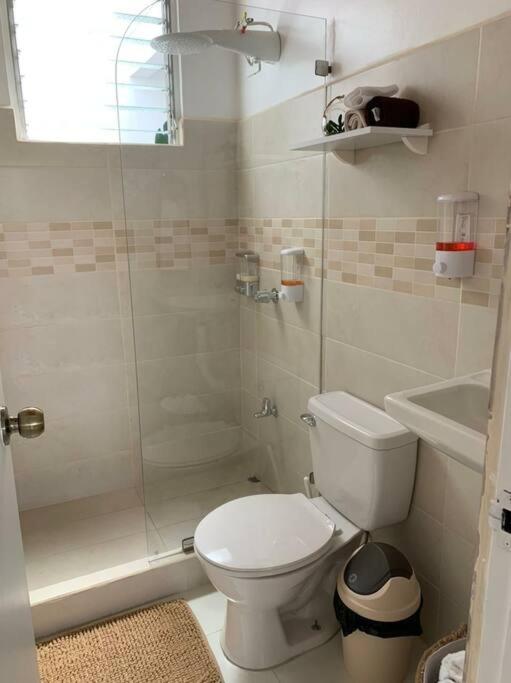 Apartamento VillaRegis 5, Zapote, San Jose