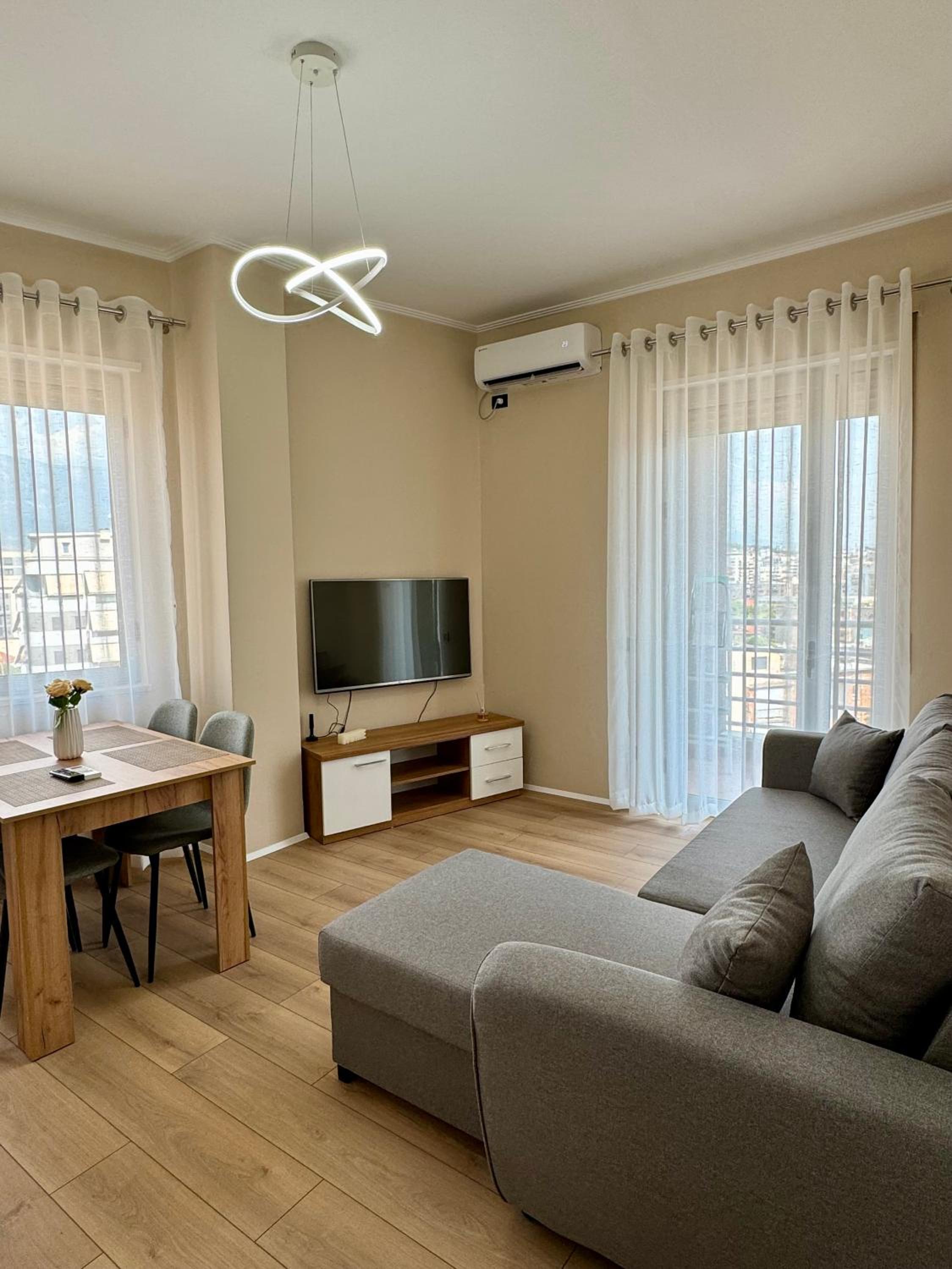 New Bazaar Cozy Apartment 2 Dajti View