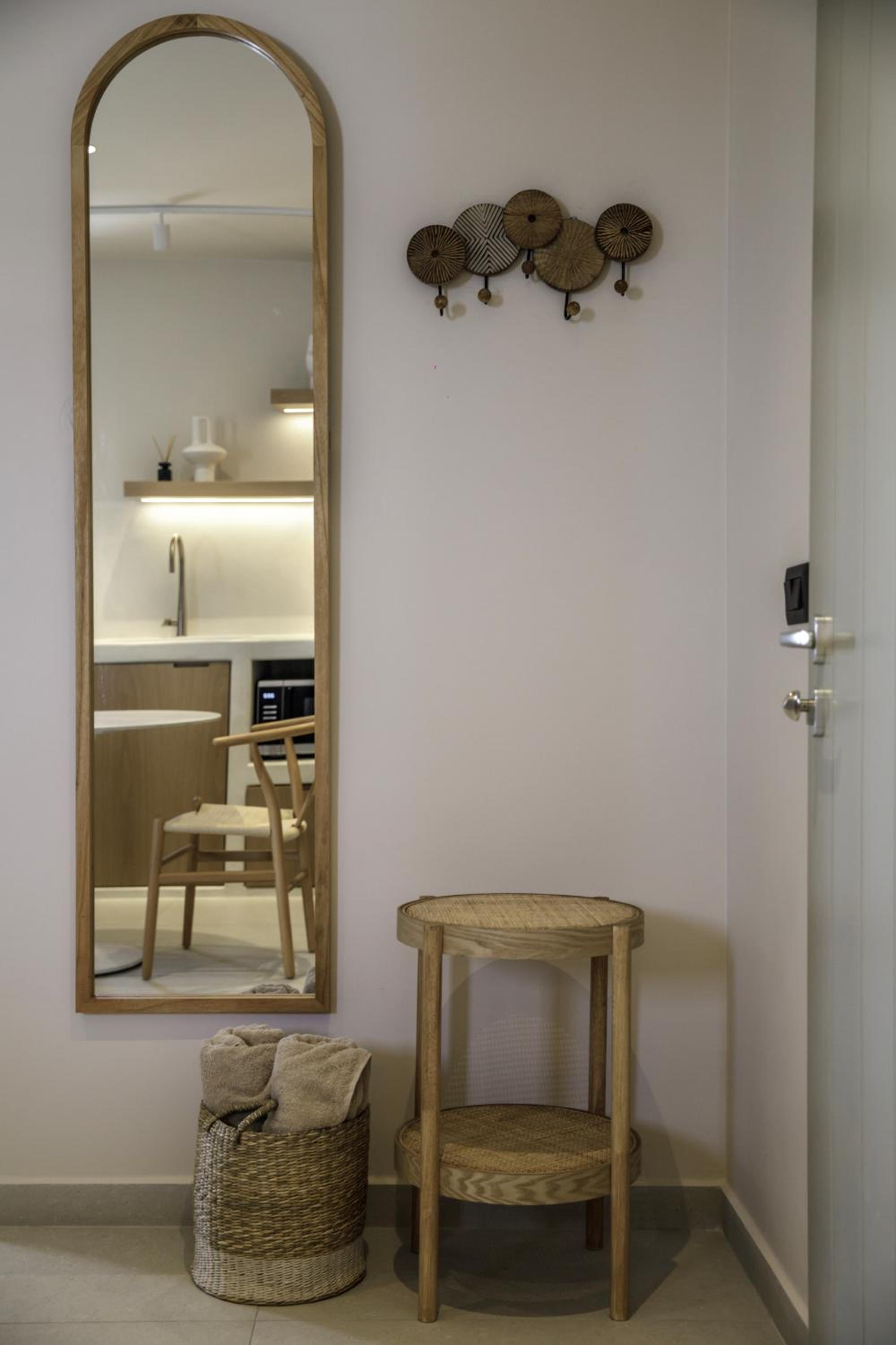 Morfes Luxury Suites by Caldera Houses