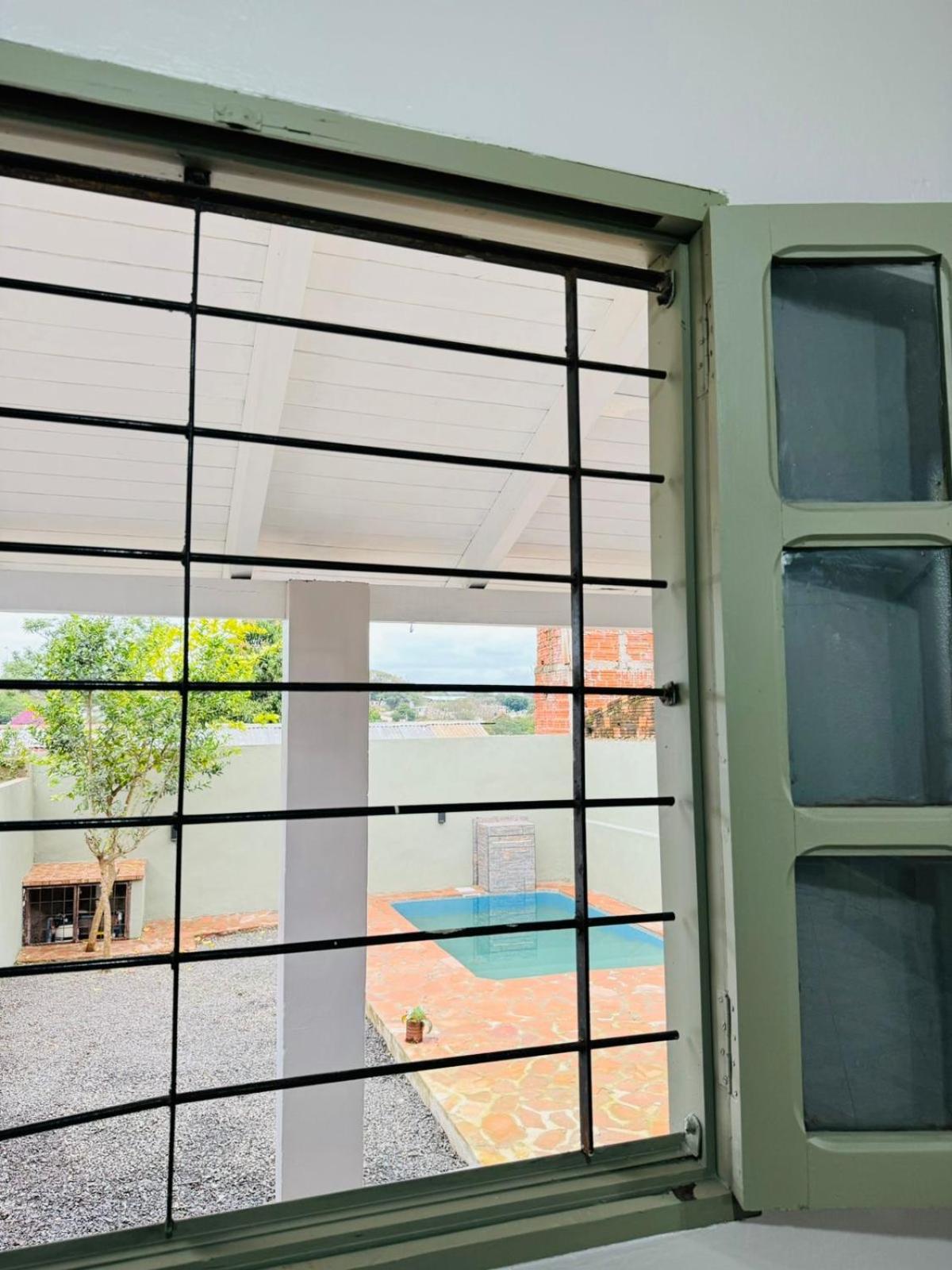 Casa S&G grande con 3 habitaciones, 8 personas, piscina privada, cochera, aire acondicionado, TV, wifi, excelente ubicacion