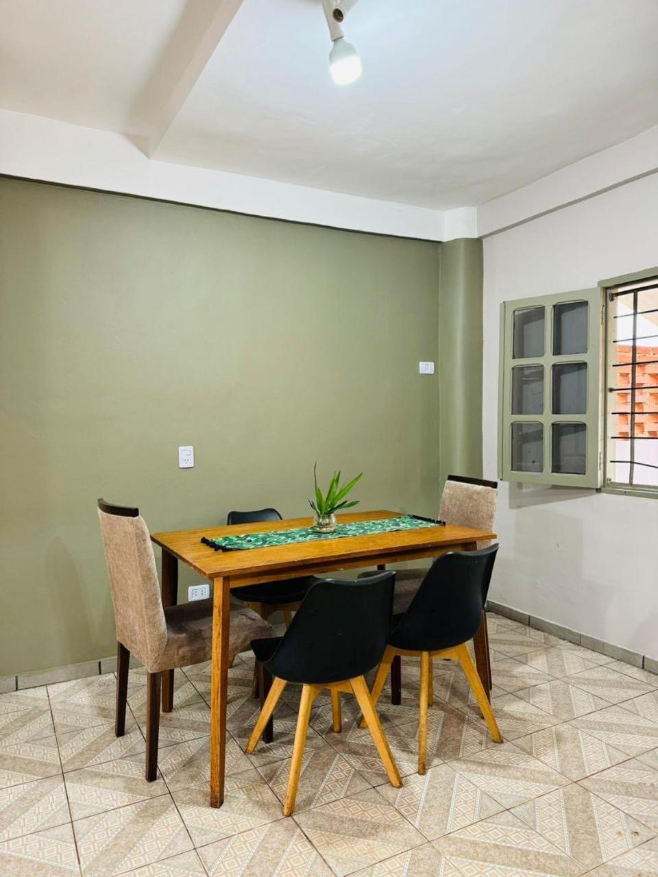 Casa S&G grande con 3 habitaciones, 8 personas, piscina privada, cochera, aire acondicionado, TV, wifi, excelente ubicacion