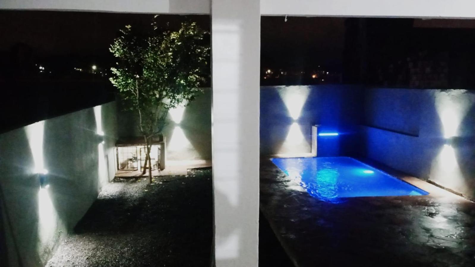 Casa S&G grande con 3 habitaciones, 8 personas, piscina privada, cochera, aire acondicionado, TV, wifi, excelente ubicacion