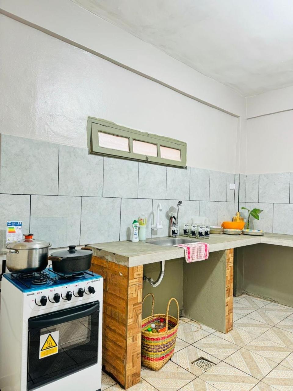 Casa S&G grande con 3 habitaciones, 8 personas, piscina privada, cochera, aire acondicionado, TV, wifi, excelente ubicacion