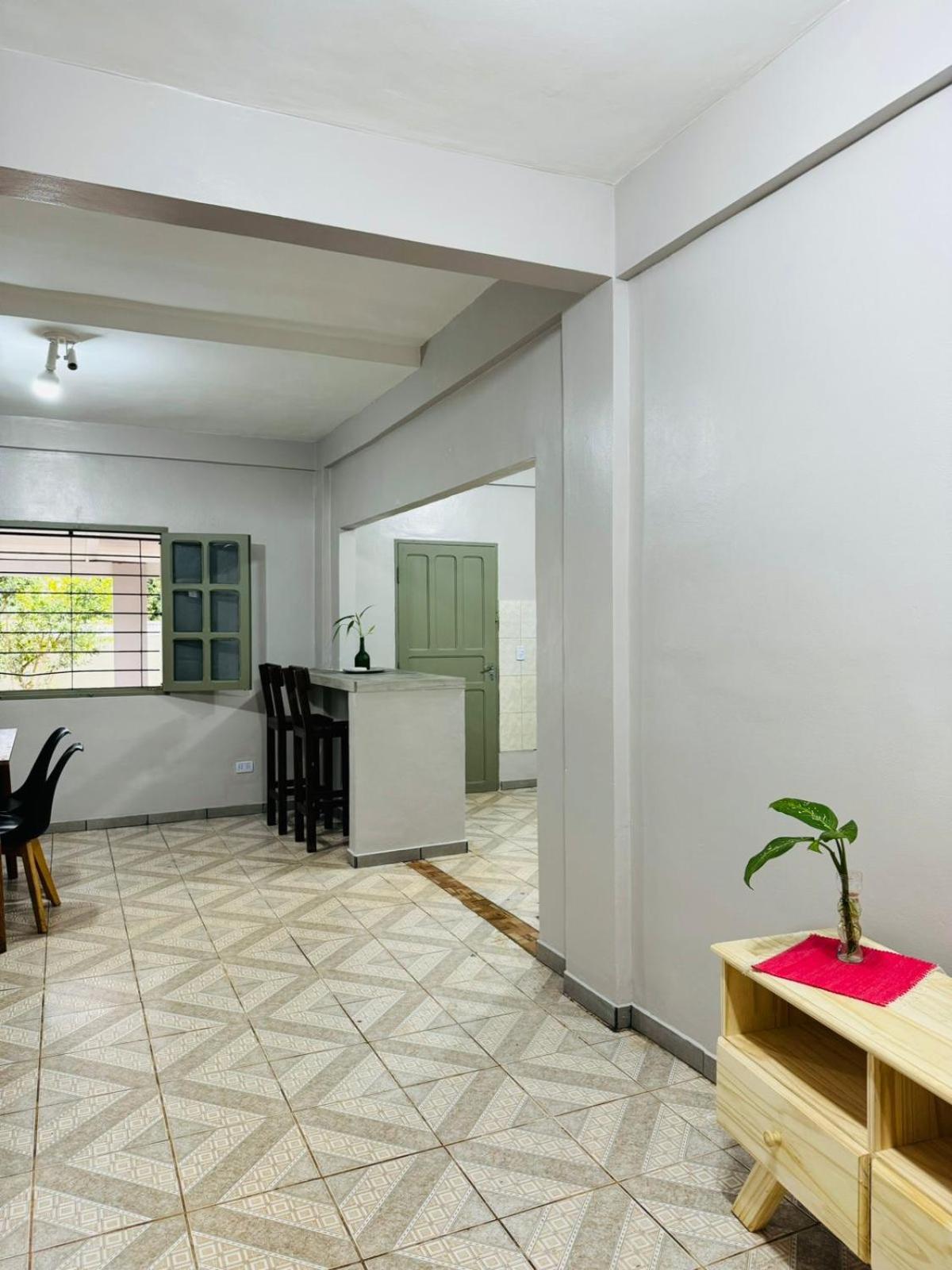 Casa S&G grande con 3 habitaciones, 8 personas, piscina privada, cochera, aire acondicionado, TV, wifi, excelente ubicacion