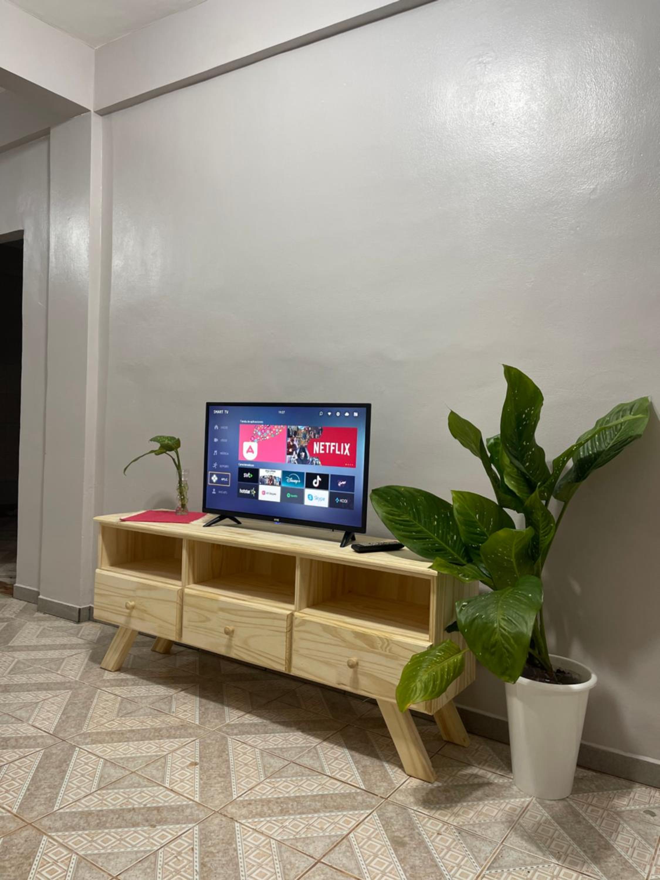 Casa S&G grande con 3 habitaciones, 8 personas, piscina privada, cochera, aire acondicionado, TV, wifi, excelente ubicacion