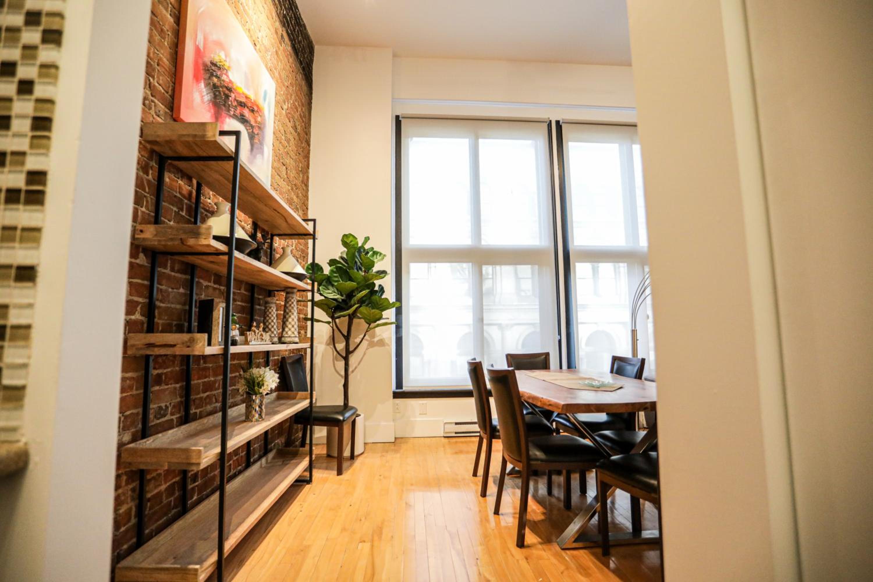 Elegant 1 bedroom apartment in old port - 202