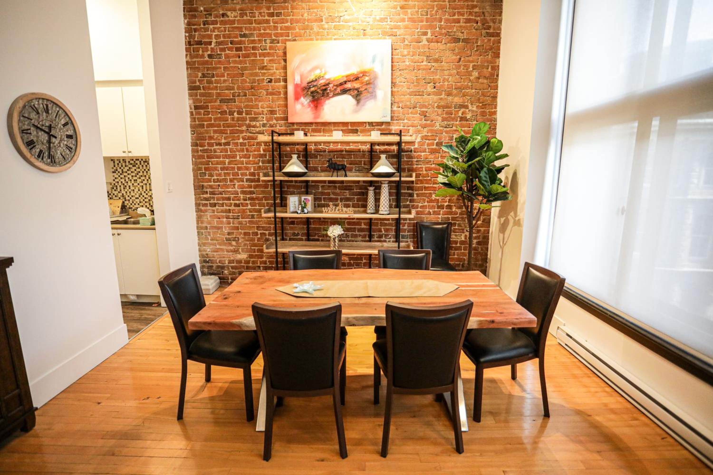 Elegant 1 bedroom apartment in old port - 202