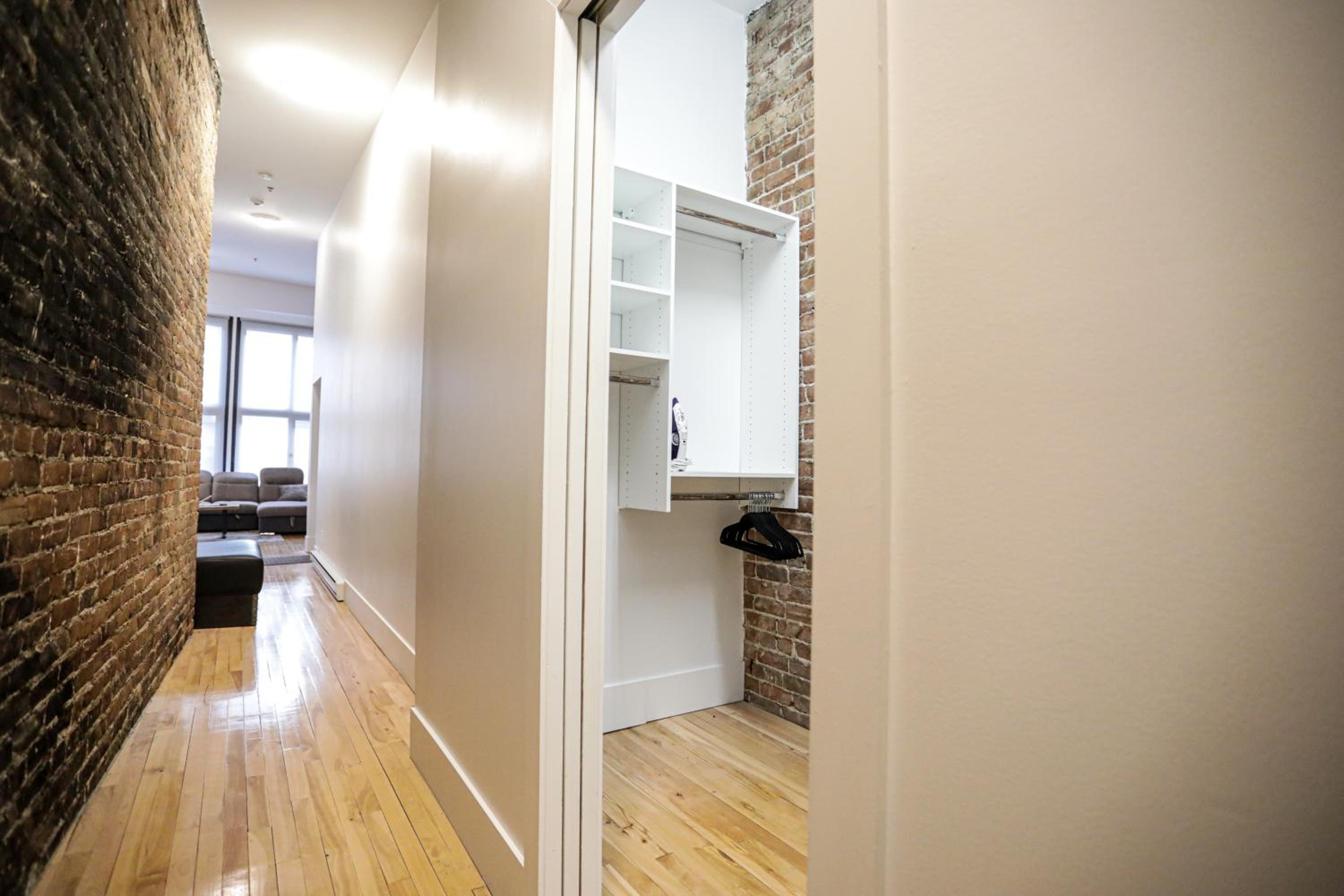 Elegant 1 bedroom apartment in old port - 202