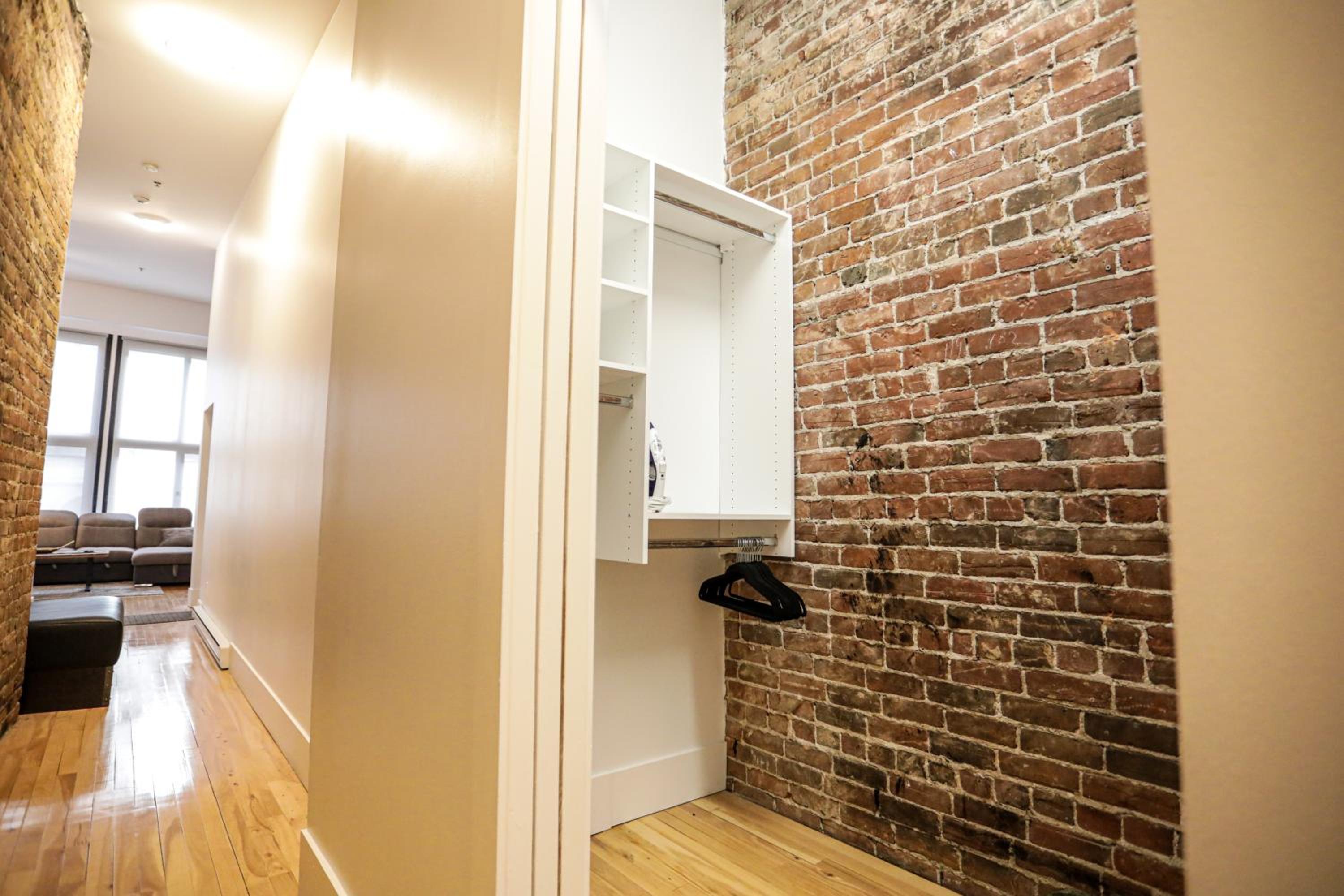 Elegant 1 bedroom apartment in old port - 202
