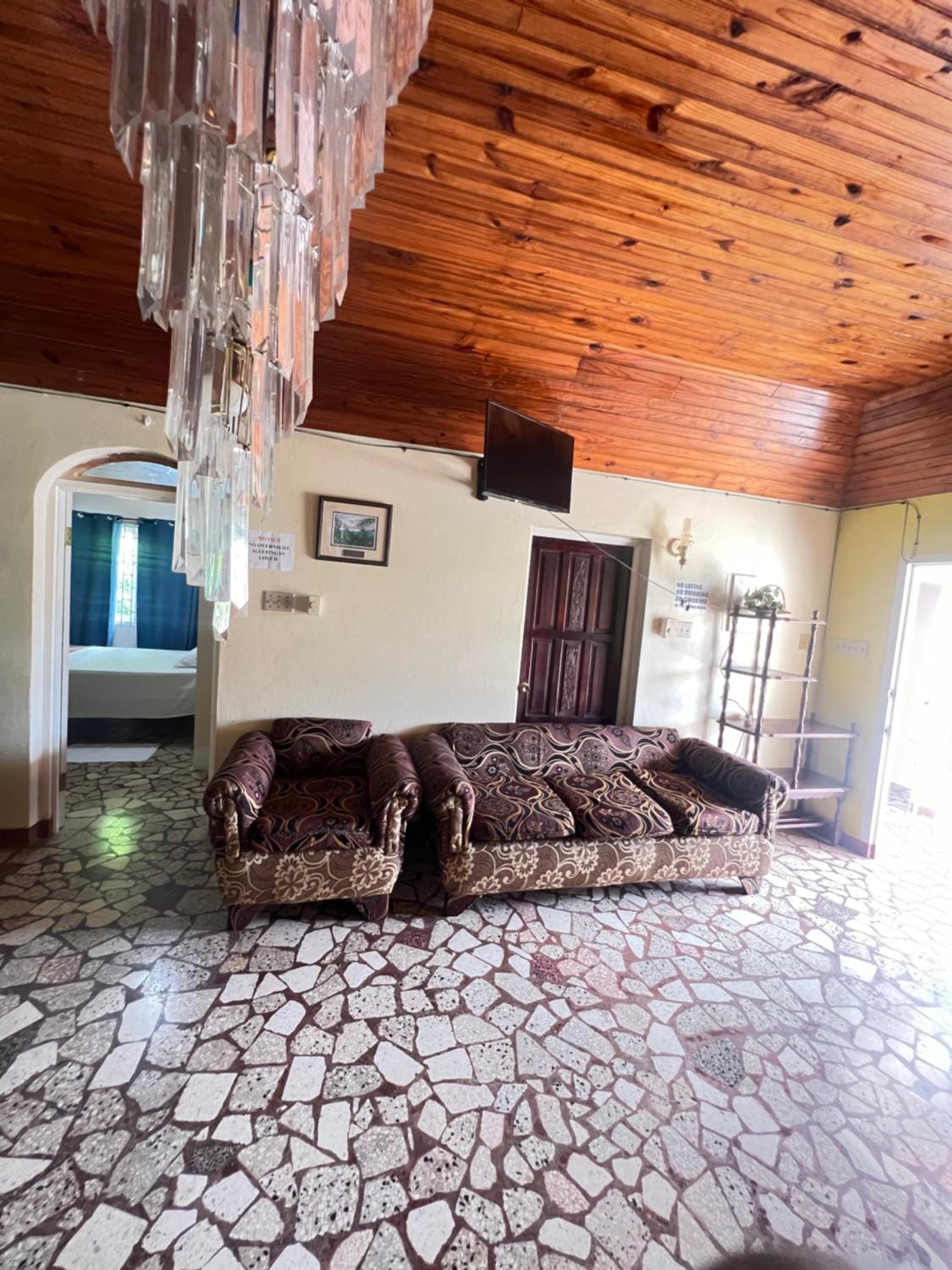 Cozy Family Inn