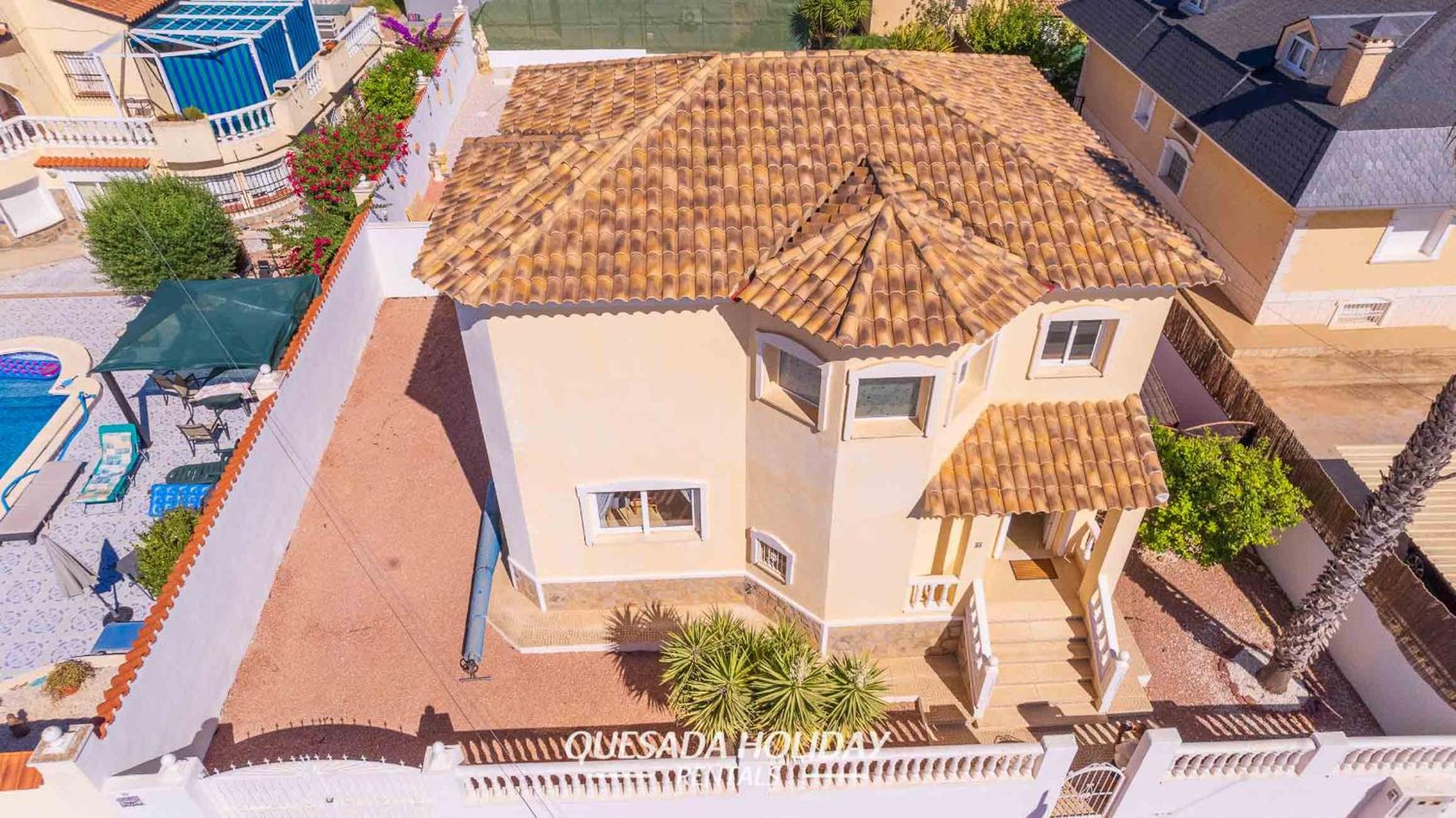 Stunning Central Villa Rosa in Ciudad Quesada Rojales Spacious 4-Bedroom Retreat with Private Pool